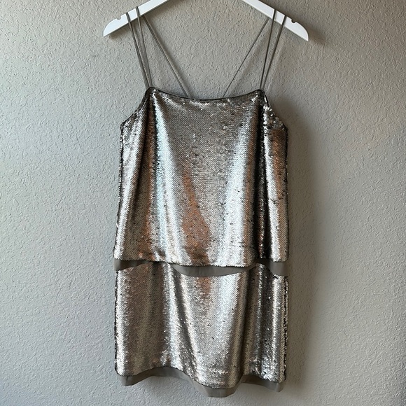 Banana Republic Pewter Sequin Layered Spaghetti Strap Mini Dress Size 6 - Picture 3 of 16